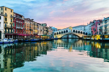 Photo sur Plexiglas Pont du Rialto Lever du soleil sur le pont du Rialto, Venise