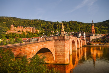 Obraz premium View at old town, castle and city bridge in Heidelberg