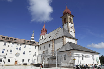 Fototapeta premium Complesso monumentale religioso, Pietralba