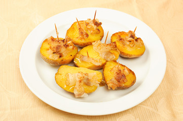 Fried potatoes with bacon