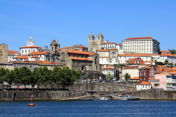 View of Porto with the cathedral Sé do Porto