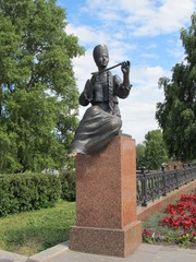 Муза в образе вологодской крестьянской девушки со свирелью