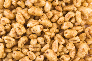 Popped wheat grains