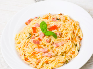 Pasta with meat and vegetables