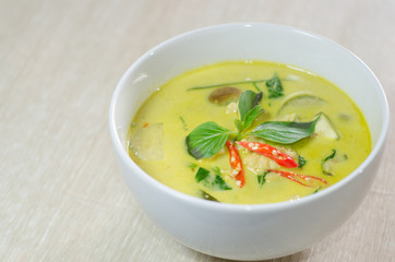 Green chicken curry