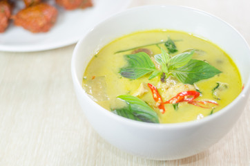 Green chicken curry