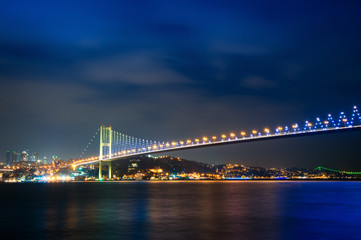 Fototapeta na wymiar Bridge in Istanbul