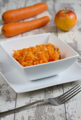 Apfel-M&ouml;hren-Salat
