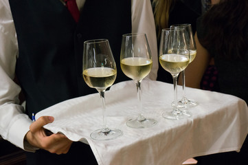 wine glasses on tray