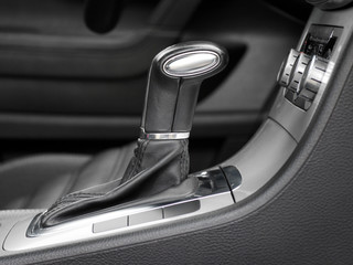 automatic gear shift in car