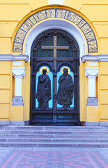 Naklejka premium Main antrance to St Vladimir cathedral