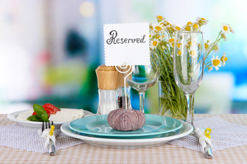 Table setting with chamomiles