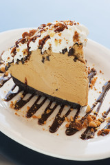 macadamia nut mud pie
