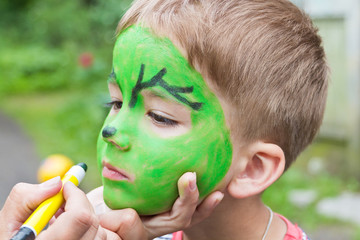 child paint the face paints