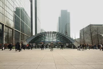 Fototapeten Entrance of Canary Wharf Station in London. © pio3