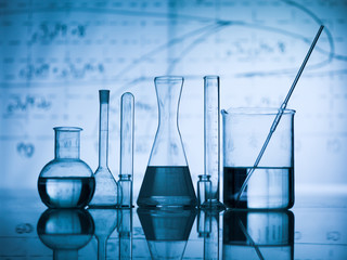 Group of flask on a lab table © Daco