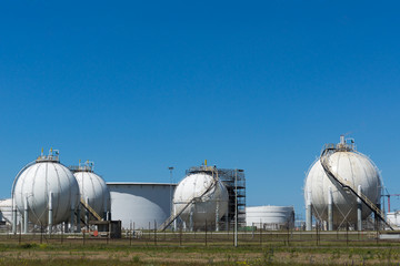 Oil terminal for the storage of petrochemical products