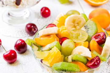 Salad of fresh ripe fruits