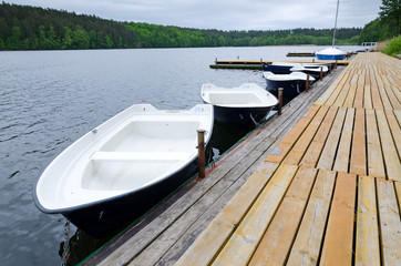 Obraz premium Rowboats ready for rent