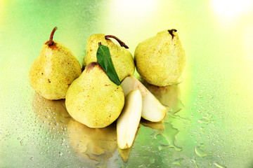 Fototapeta na wymiar Pears on nature background