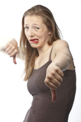 Frau - Daumen nach unten