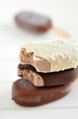 Schoko Eis am Stiel