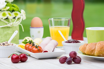 kleines frühstücksgedeck