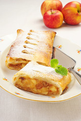 Apfelstrudel