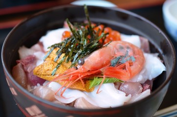 海鮮丼