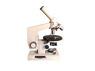 Микроскоп на белом фоне.