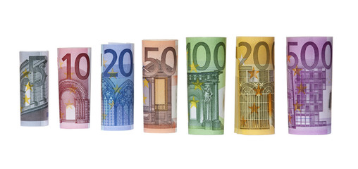 Geld, Reihe gerollte Euro Scheine isoliert auf weiß