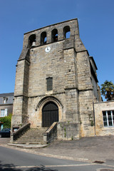 Fototapeta na wymiar Eglise de Perpezac-le-Blanc (Corrèze)