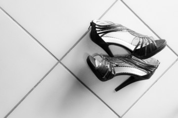 chaussures femmes sur le sol