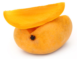 Fototapeta na wymiar Fresh sliced Mango