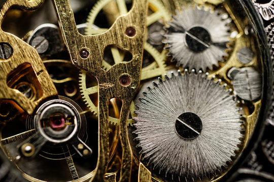 Watch Gears Very Close Up