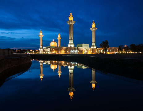 Blue Hour Sunset at Tengku Ampuan Jemaah Mosque