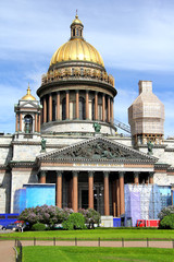 Fototapeta na wymiar Saint Isaac's Cathedral in Saint Petersburg