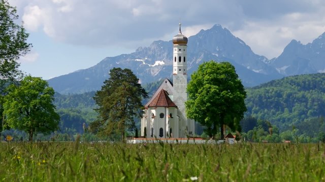 St. Coloman mit Wiese vid 01