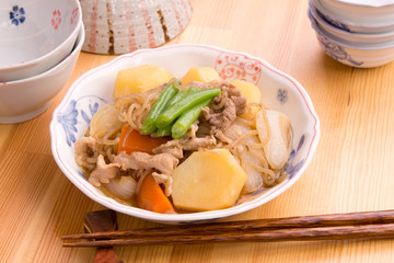 豚肉の肉じゃが