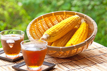 トウモロコシと麦茶