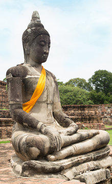 Old image buddha destroyed in Ayutthaya
