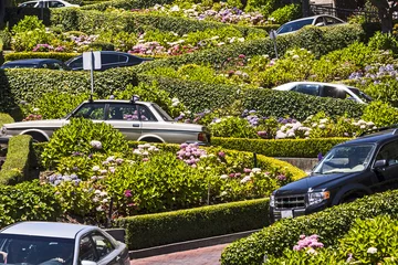 Fototapeten View of Lombard Street, the crookedest street in the world, San © travelview
