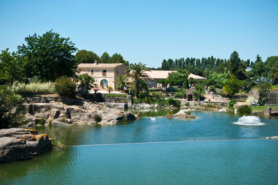 Les jardin d' Adrien &agrave; Servian dans l' H&eacute;rault