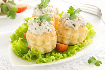vol-au-vent with mushroom and chicken