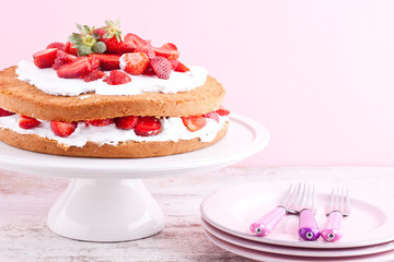 strawberry cream cake