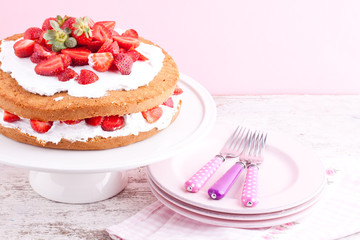 strawberry cream cake