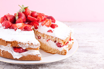 strawberry cream cake