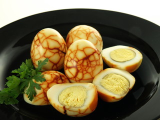 Eggs with pattern