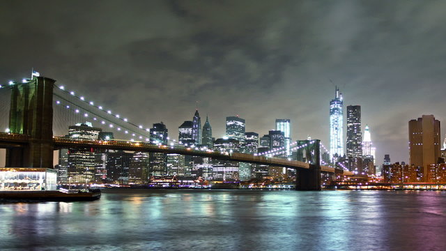 New York skyline and Brooklin bridge view, time lapse
