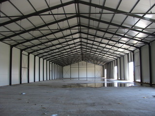 c-section - steel roof construction - stockroom - 53821508